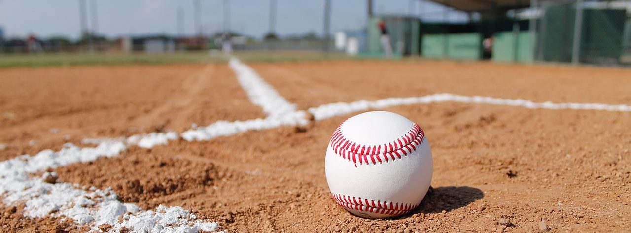 baseball-field-1563858_1280